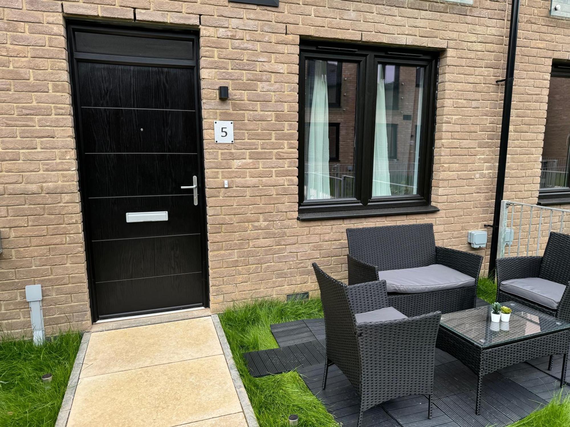 Appartamento Brand New Flat 5 With Free Parking And Fast Wifi