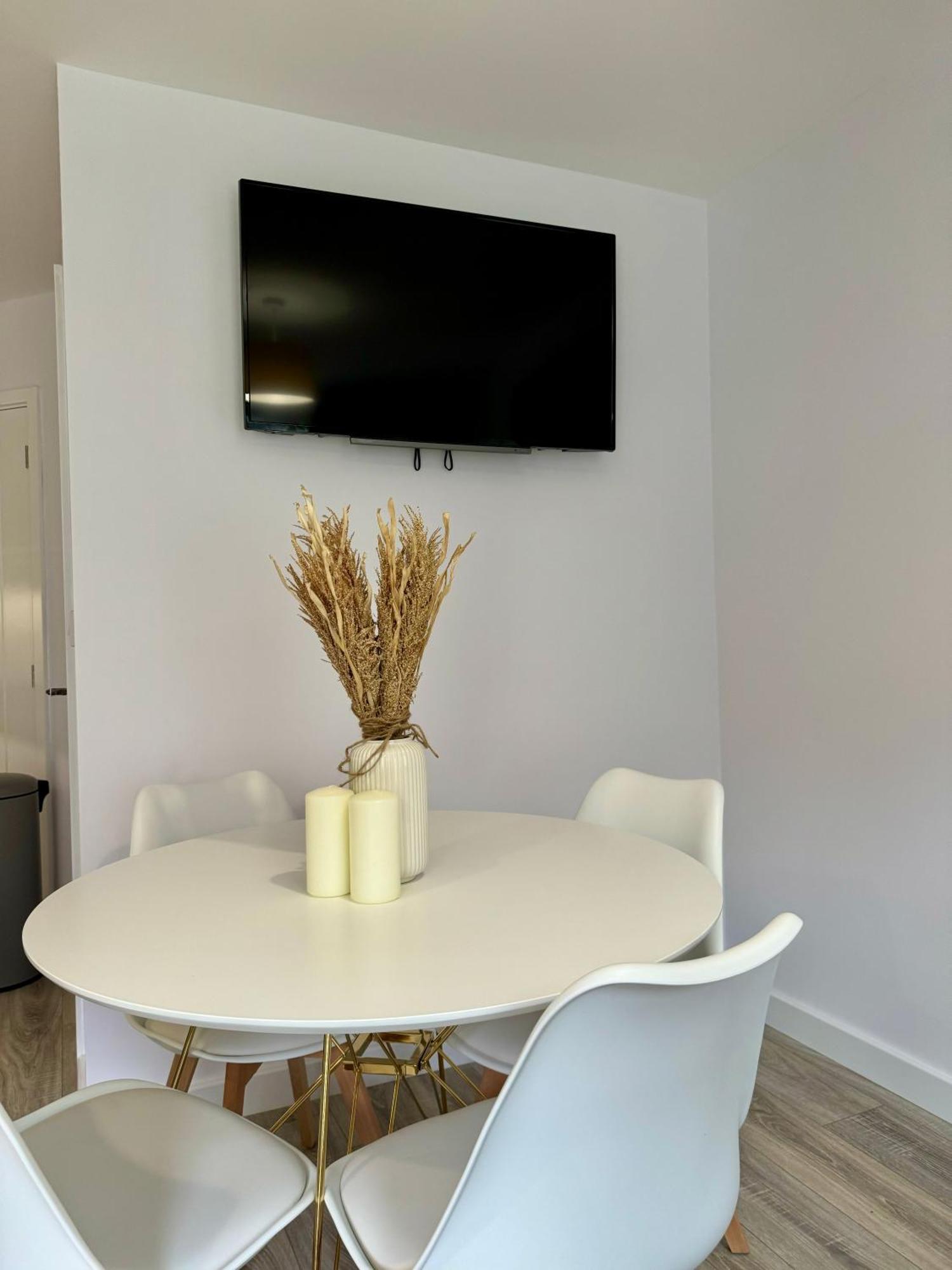Brand New Flat 5 With Free Parking And Fast Wifi York